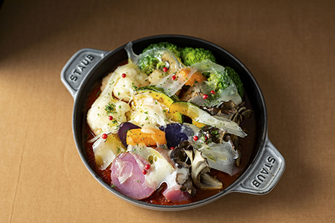 東京産野菜のトマトチーズ煮込み